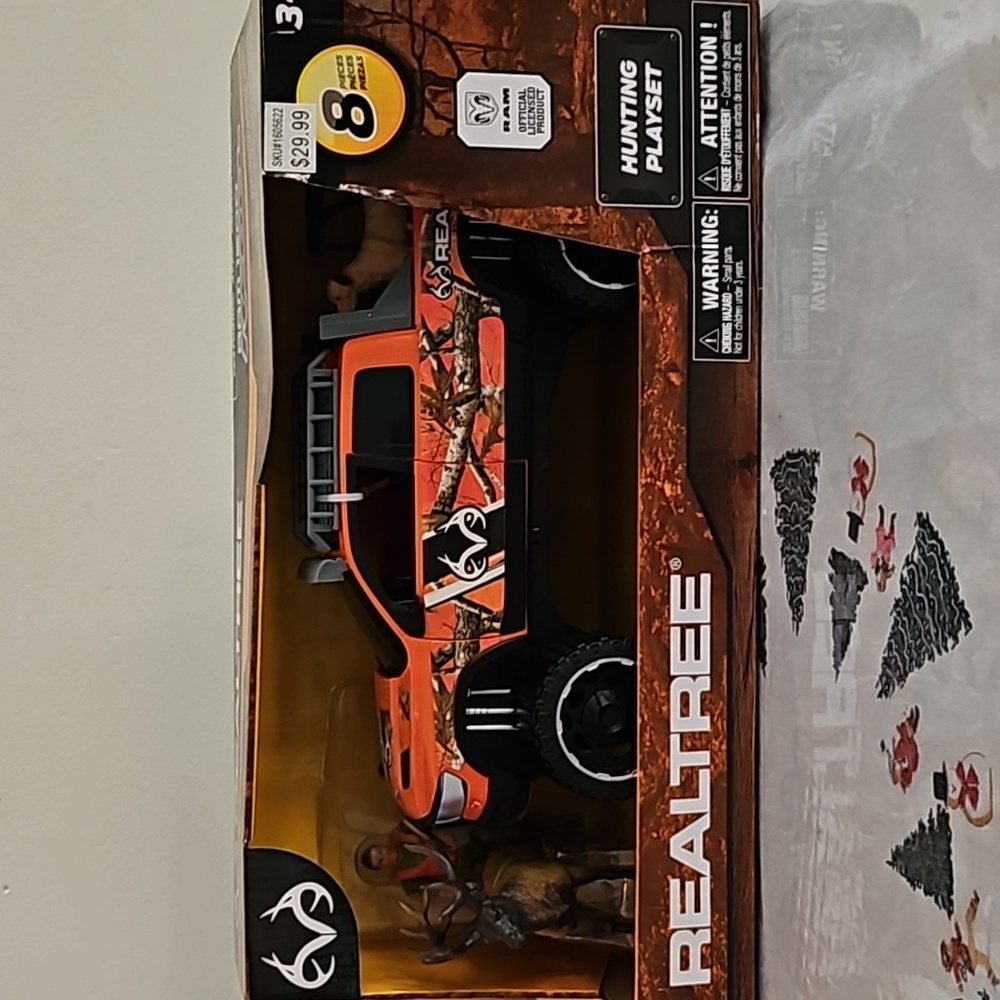 Real Tree Ram 1500 Rebel Playset